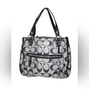 COACH - Large Shoulder Bag - Beautiful